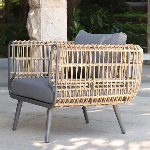 Индивидуальный софа ротанга комнаты солнца открытый